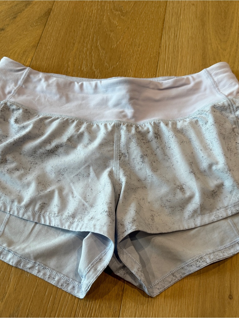 lululemon athletica light purple/ gray speckled women's athletic shorts size 4.